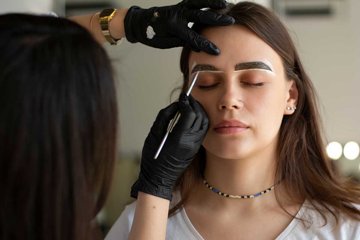 How to Fix Uneven Eyebrows: Expert Tips for Perfect Brows from The Eyebrow Specialist Pallara